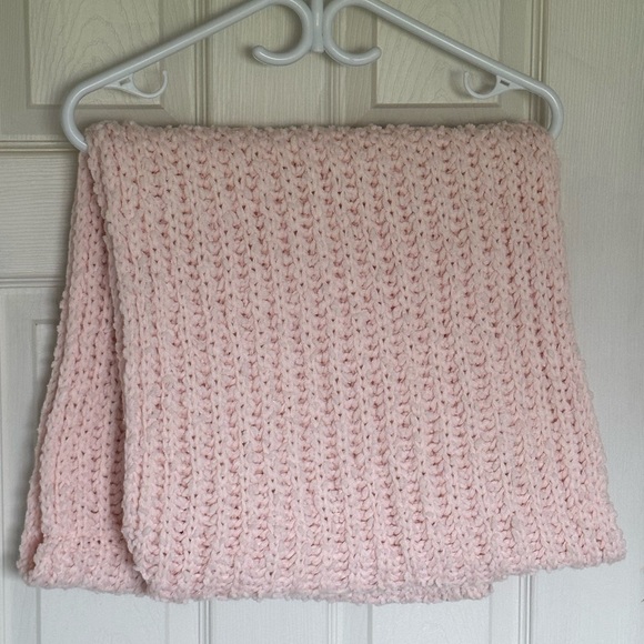 Super soft, baby pink sweetness all rolled up into one adorable set 💕 - Picture 5 of 6